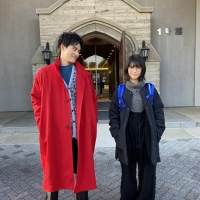 浜辺美波＆岡田健史、全身２ショットに「スタイル良すぎ！」