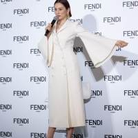 米倉涼子、FENDIジャパンブランドアンバサダー就任記者会見n210119-k042