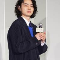 坂元裕二氏、菅田将暉は「光と闇を持っている唯一無二の存在」