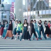 乃木坂46、メンバーが武器を持って戦いに挑む「Wilderness world」MV公開