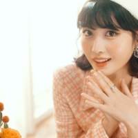 TWICE・MOMO、yukaDD（;´∀｀）のMVに初出演「ずっと憧れの存在」