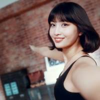 TWICE・MOMO、yukaDD（;´∀｀）のMVに初出演「ずっと憧れの存在」