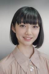 小宮山莉渚「ガチガチでした」綾野剛の娘役でスクリーンデビュー