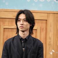 山崎賢人、久々の純愛映画に照れ　三木監督は「賢人君のピュアさは当時のまま」