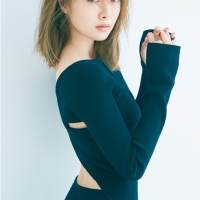 白石麻衣、ひんやりセクシーなar感「出た？」　美背中も惜しみなく