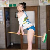 AKB48横山結衣1st写真集『未熟な光』発売記念イベント
