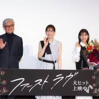 北川景子、芳根京子『ファーストラヴ』大ヒット御礼舞台挨拶