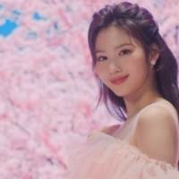 コブクロ「卒業」新MUSIC VIDEOにTWICEのSANAが出演