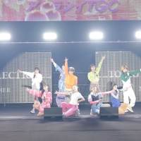 Girls2、TGCに登場「2021年もGirls2は成長していきます」