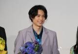 松村北斗、“三角関係”に気づいたら「戦いたくないのでいいかなって」
