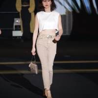 朝比奈彩／マイナビTGC 2021 S／S
