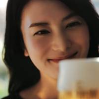 柴咲コウ、大のビール好き　撮影も「最高の時間でした！」