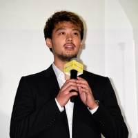 『太陽は動かない』公開記念舞台挨拶