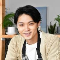 主夫・磯村勇斗の完璧ショット公開、結木滉星＆稲葉友とのサウナ姿も