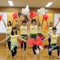 樋口日奈ら“フラガール”が初お披露目「