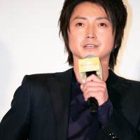 藤原竜也、竹内涼真『太陽は動かない』公開御礼舞台挨拶