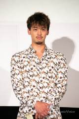 竹内涼真「同期でタメで地元が近い」フワちゃんとの肩組みショット