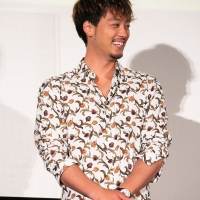 藤原竜也、竹内涼真『太陽は動かない』公開御礼舞台挨拶