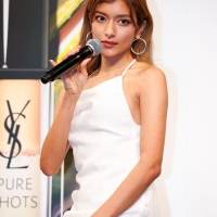 ローラ、イヴ・サンローラン サステナビリティ アンバサダーに