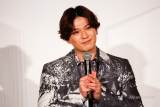 新田真剣佑、三浦春馬さんの夢“海外挑戦”「必ず結果残して帰ってくる」