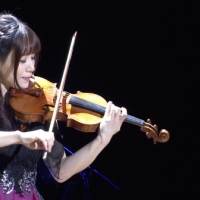 石川綾子、デビュー10周年記念コンサート映像化