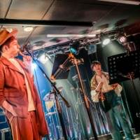 堂珍嘉邦、配信ライブで魅せた「音の感情表現」