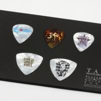 松本孝弘、プロ・ギタリスト活動40周年記念アーティストブック発売決定