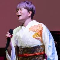 島津亜矢、カバーに臨む姿勢とは