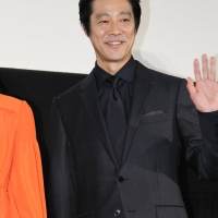 堤真一・石井杏奈『砕け散るところを見せてあげる』公開記念舞台挨拶
