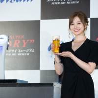 白石麻衣「スーパードライミュージアム」新アンバサダー