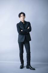 津田健次郎「今やれる事を全力でやる。それが僕の原動力」：インタビュー