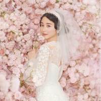 堀田真由「可愛すぎる」花嫁姿、鈴木仁は「等身大」花婿