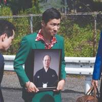 本名・小栗基裕で銀幕デビュー