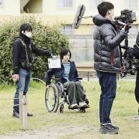 平手友梨奈『ザ・ファブル 殺さない殺し屋』場面写真