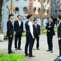 「ほぼ未経験」成田凌らアラサー男子６人がダンス、和やか撮影前リハ