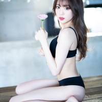 『志田友美写真集 RESTART』