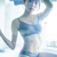 『志田友美写真集 RESTART』