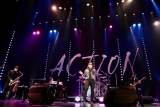 藤井フミヤ、チェッカーズ曲大放出！　全国ツアーを折返す