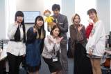 she9、ドラマ「結婚できないにはワケがある。」撮影現場に表敬訪問