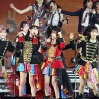 峯岸みなみ、卒コンに大島優子らOG続々「アイドルにしてくれてありがとう！」