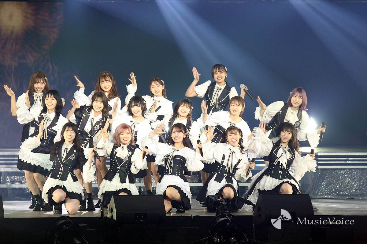 峯岸みなみ卒コン、２曲目からサプライズ　峯岸チーム４再集結