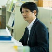 映画『護られなかった者たちへ』場面写真