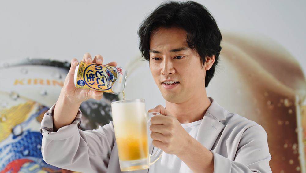 にやける桐谷健太「うお～うまそう」