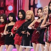TWICE「Kura Kura」パフォーマンスに反響