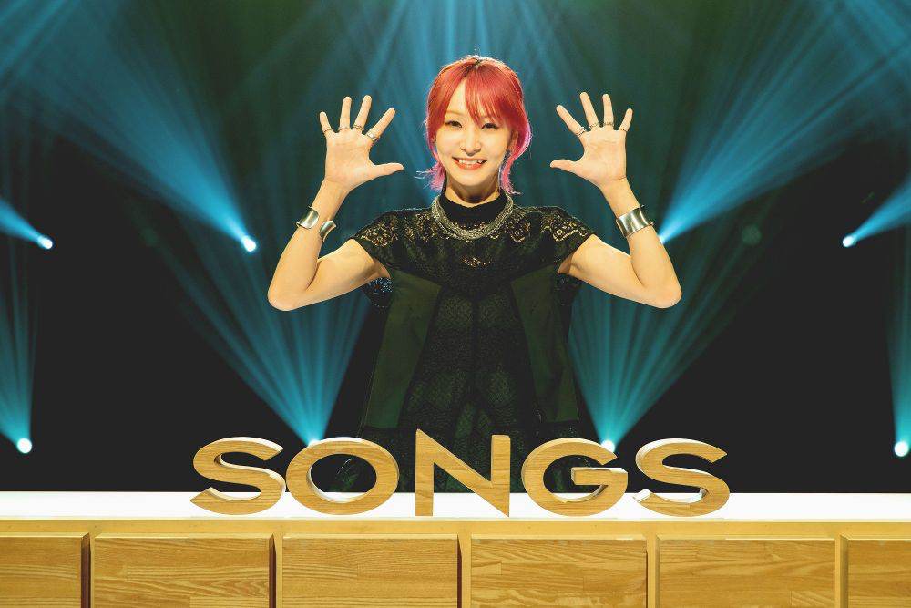 LiSA、NHK「SONGS」に登場　SPEED島袋寛子サプライズ登場に号泣!?