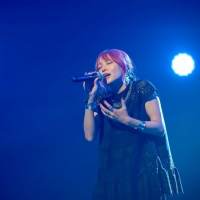 LiSA、NHK「SONGS」に登場　SPEED島袋寛子サプライズ登場に号泣!?