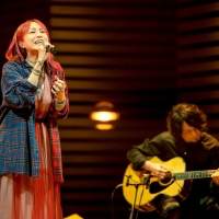 LiSA、NHK「SONGS」に登場　SPEED島袋寛子サプライズ登場に号泣!?