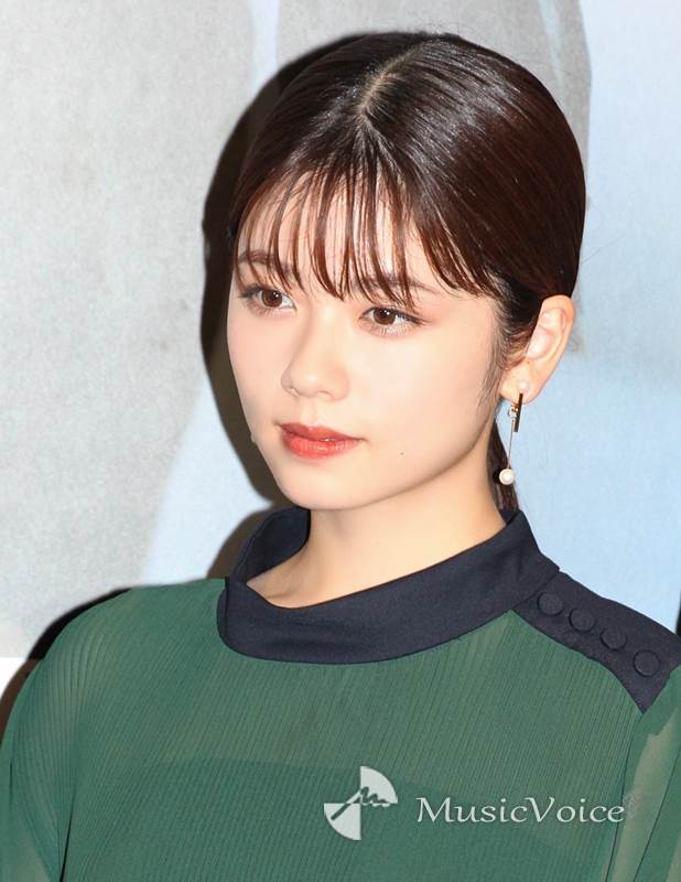 小芝風花、金髪セーラー服姿が反響「天使降臨！」「ミニスカよき」