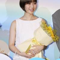 白石聖『胸が鳴るのは君のせい』公開記念舞台挨拶