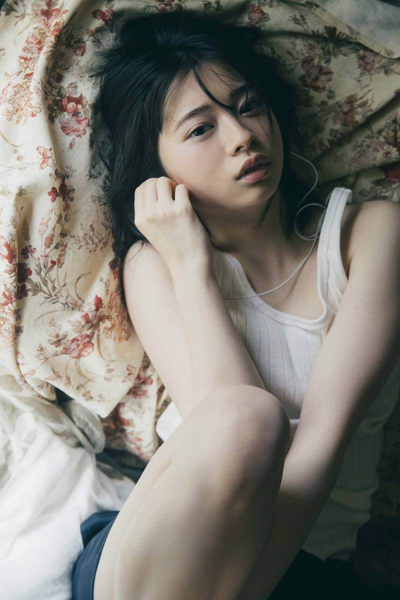 桜田ひより、22年カレンダー発売決定「まだ見せていない一面をぎゅっと」